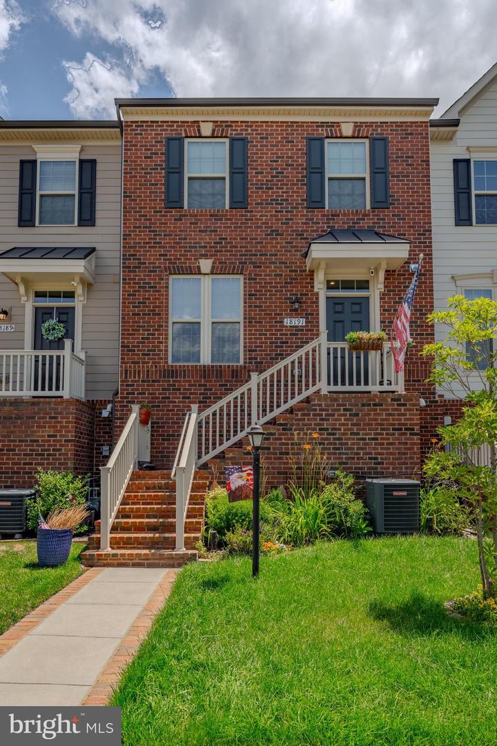 18191 RED MULBERRY RD, DUMFRIES, Virginia 22026, 3 Bedrooms Bedrooms, ,2 BathroomsBathrooms,Residential,For sale,18191 RED MULBERRY RD,VAPW2098154 MLS # VAPW2098154