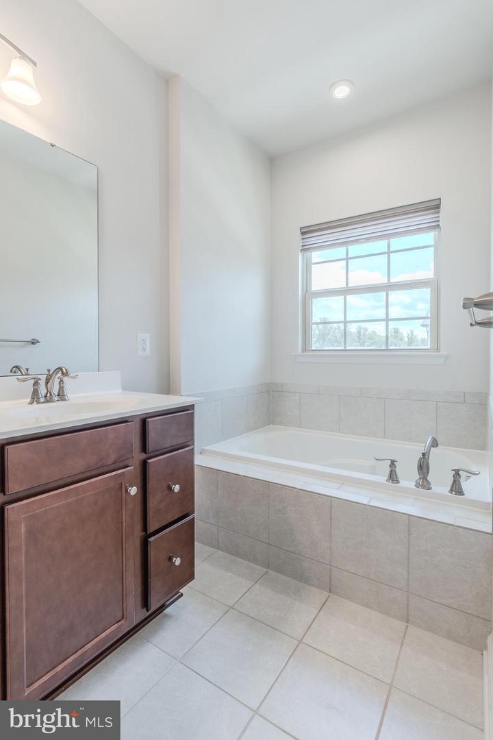 18191 RED MULBERRY RD, DUMFRIES, Virginia 22026, 3 Bedrooms Bedrooms, ,2 BathroomsBathrooms,Residential,For sale,18191 RED MULBERRY RD,VAPW2098154 MLS # VAPW2098154
