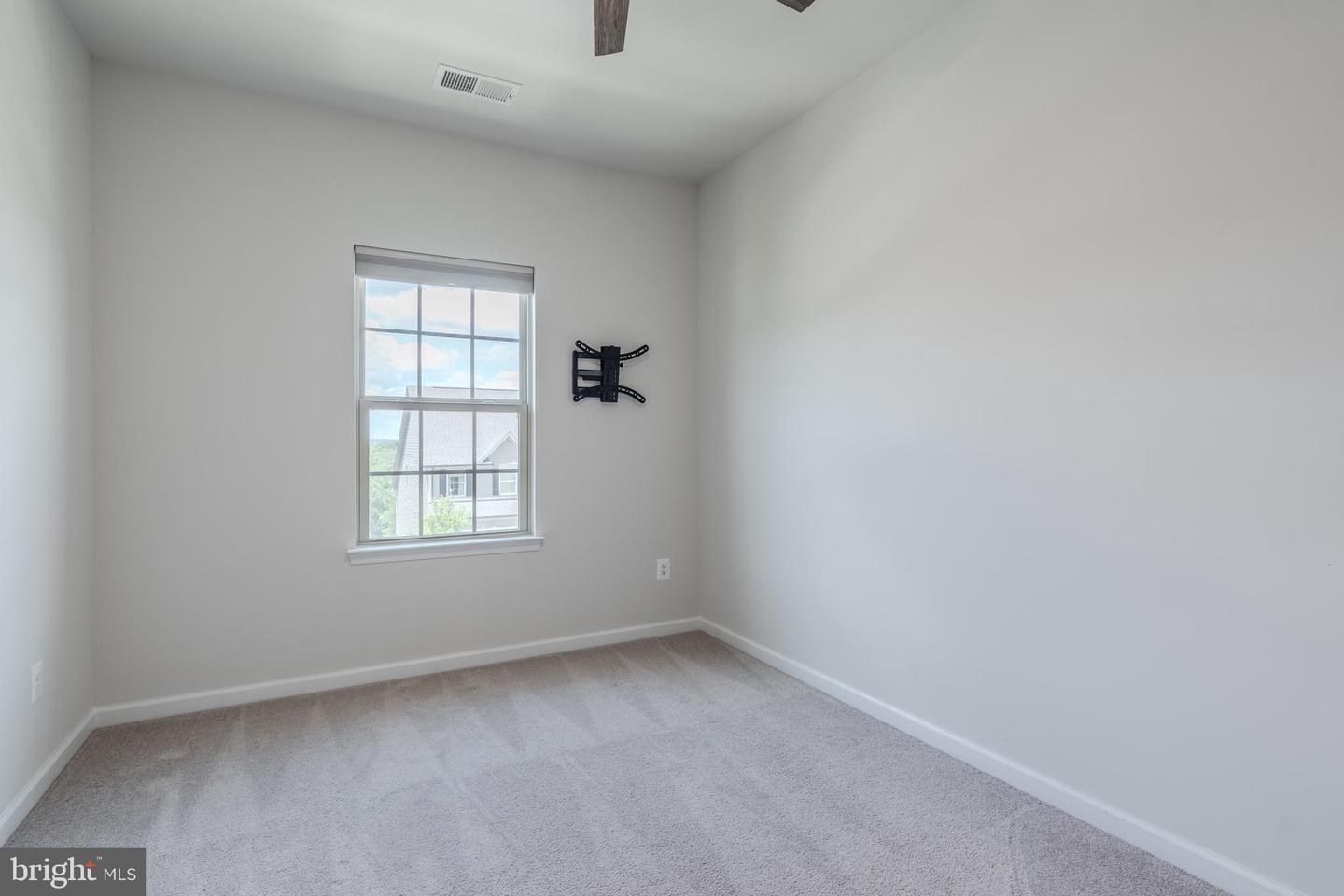 18191 RED MULBERRY RD, DUMFRIES, Virginia 22026, 3 Bedrooms Bedrooms, ,2 BathroomsBathrooms,Residential,For sale,18191 RED MULBERRY RD,VAPW2098154 MLS # VAPW2098154
