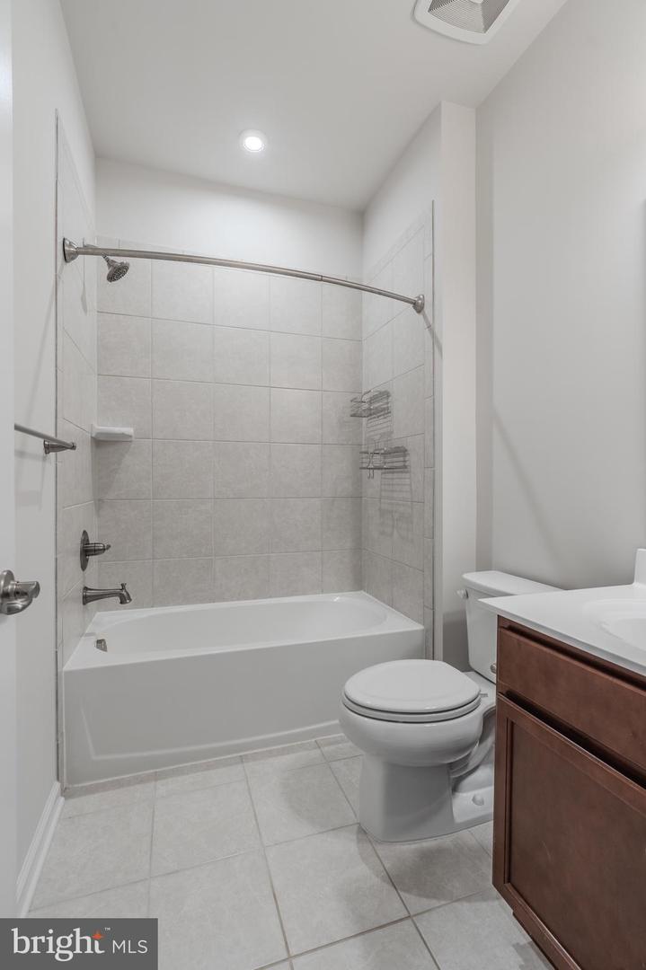 18191 RED MULBERRY RD, DUMFRIES, Virginia 22026, 3 Bedrooms Bedrooms, ,2 BathroomsBathrooms,Residential,For sale,18191 RED MULBERRY RD,VAPW2098154 MLS # VAPW2098154