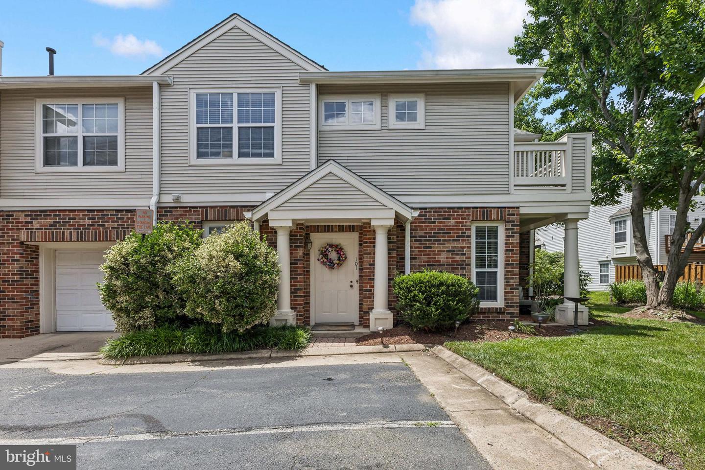 45050 BRAE TER #101, ASHBURN, Virginia 20147, 2 Bedrooms Bedrooms, ,2 BathroomsBathrooms,Residential,For sale,45050 BRAE TER #101,VALO2100728 MLS # VALO2100728