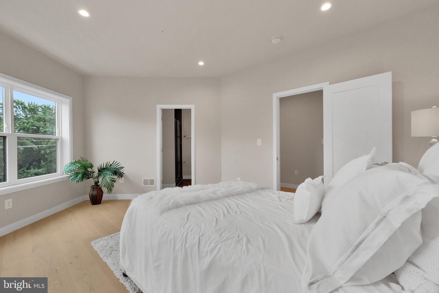 854 XENIA SE #1, WASHINGTON, District Of Columbia 20032, 3 Bedrooms Bedrooms, ,2 BathroomsBathrooms,Residential,For sale,854 XENIA SE #1,DCDC2208236 MLS # DCDC2208236