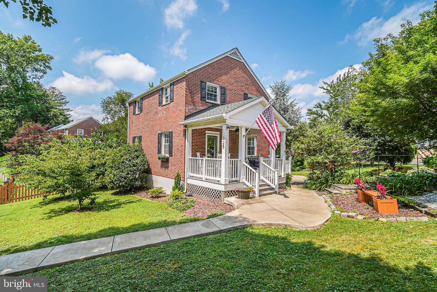 125 S COLUMBUS ST, ARLINGTON, Virginia 22204, 3 Bedrooms Bedrooms, ,2 BathroomsBathrooms,Residential,For sale,125 S COLUMBUS ST,VAAR2059988 MLS # VAAR2059988