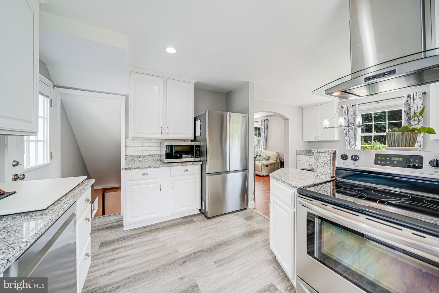 125 S COLUMBUS ST, ARLINGTON, Virginia 22204, 3 Bedrooms Bedrooms, ,2 BathroomsBathrooms,Residential,For sale,125 S COLUMBUS ST,VAAR2059988 MLS # VAAR2059988