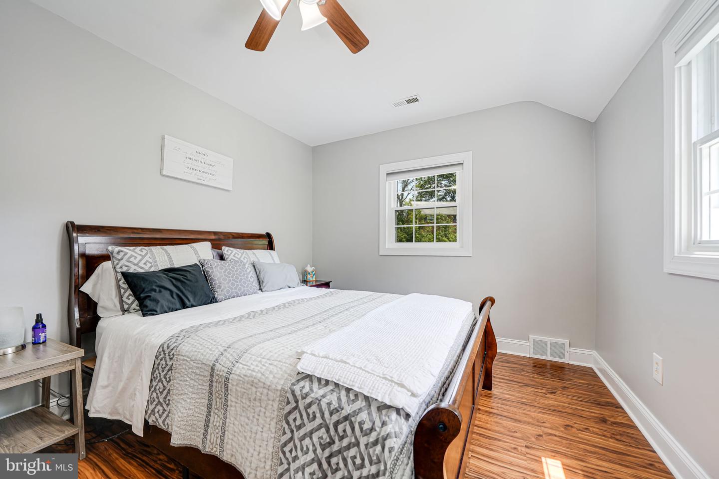 125 S COLUMBUS ST, ARLINGTON, Virginia 22204, 3 Bedrooms Bedrooms, ,2 BathroomsBathrooms,Residential,For sale,125 S COLUMBUS ST,VAAR2059988 MLS # VAAR2059988