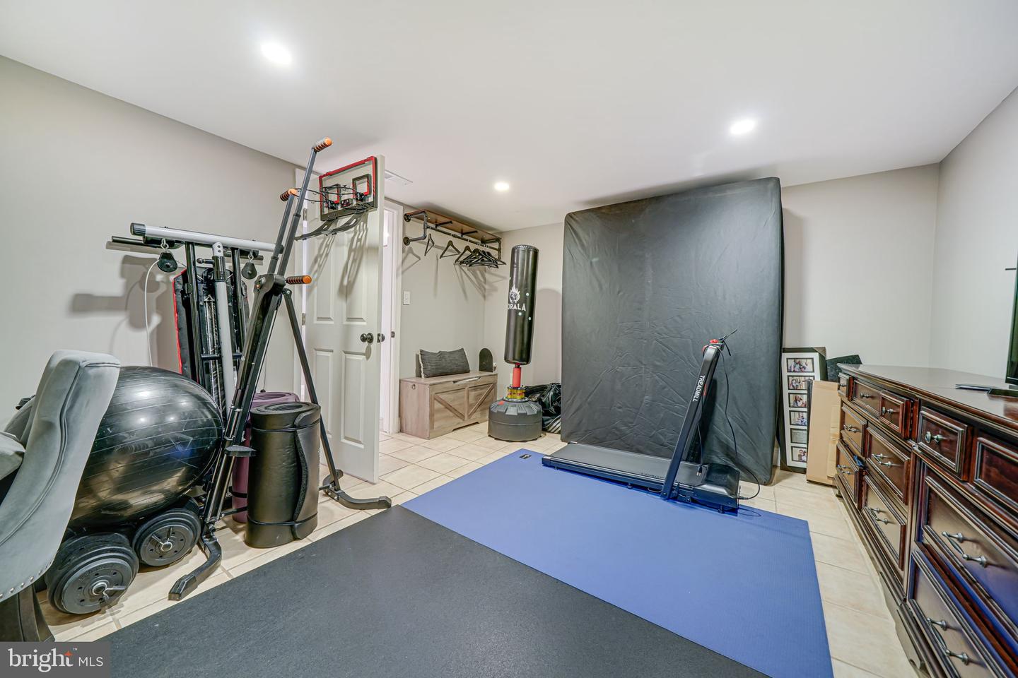125 S COLUMBUS ST, ARLINGTON, Virginia 22204, 3 Bedrooms Bedrooms, ,2 BathroomsBathrooms,Residential,For sale,125 S COLUMBUS ST,VAAR2059988 MLS # VAAR2059988