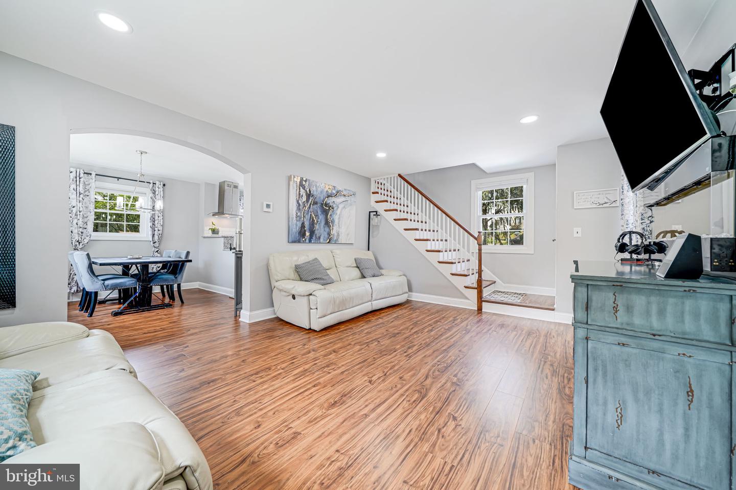 125 S COLUMBUS ST, ARLINGTON, Virginia 22204, 3 Bedrooms Bedrooms, ,2 BathroomsBathrooms,Residential,For sale,125 S COLUMBUS ST,VAAR2059988 MLS # VAAR2059988