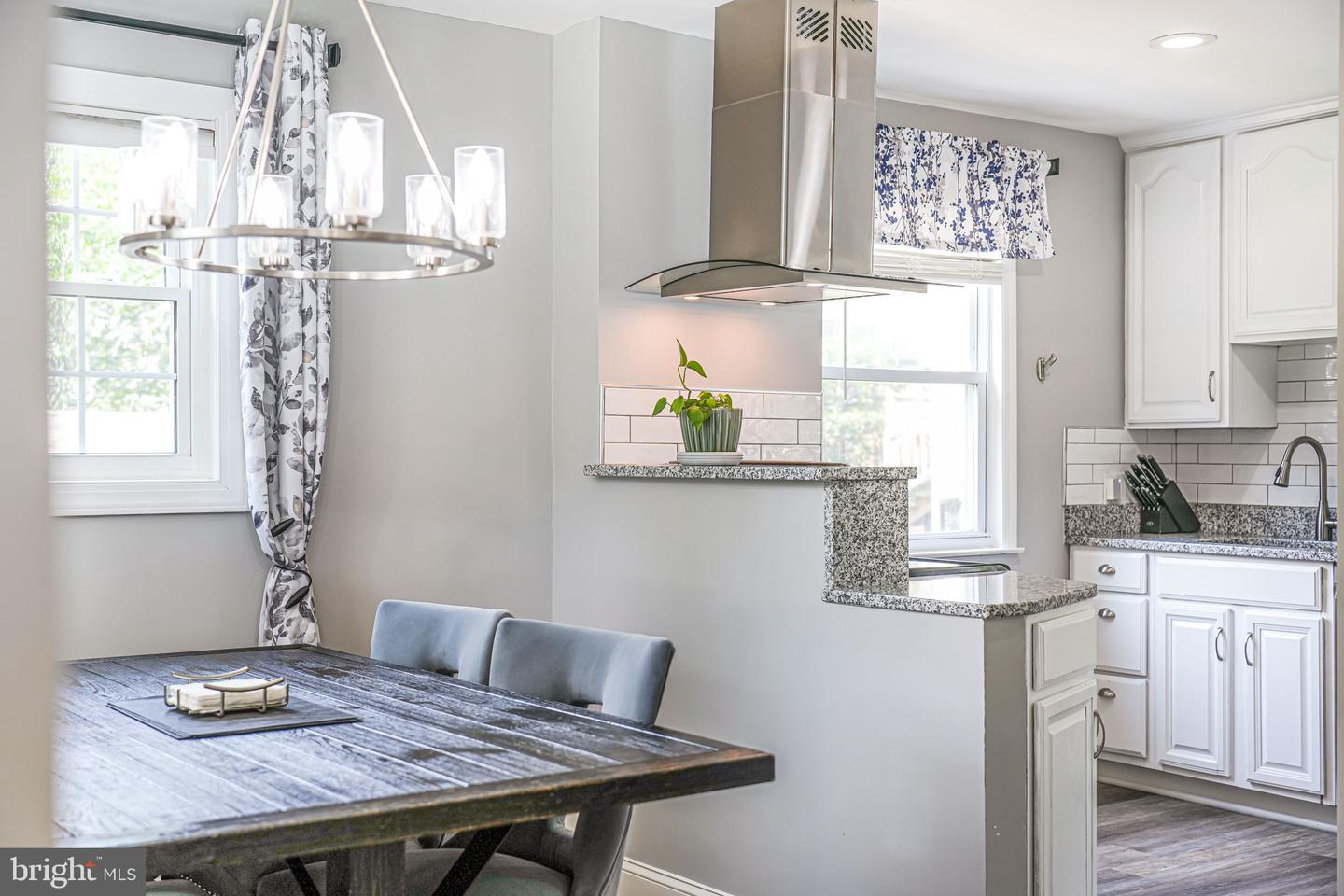 125 S COLUMBUS ST, ARLINGTON, Virginia 22204, 3 Bedrooms Bedrooms, ,2 BathroomsBathrooms,Residential,For sale,125 S COLUMBUS ST,VAAR2059988 MLS # VAAR2059988