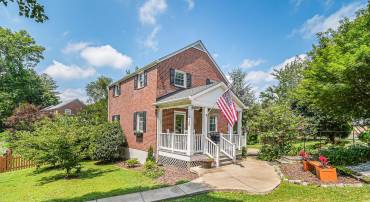 125 S COLUMBUS ST, ARLINGTON, Virginia 22204, 3 Bedrooms Bedrooms, ,2 BathroomsBathrooms,Residential,For sale,125 S COLUMBUS ST,VAAR2059988 MLS # VAAR2059988