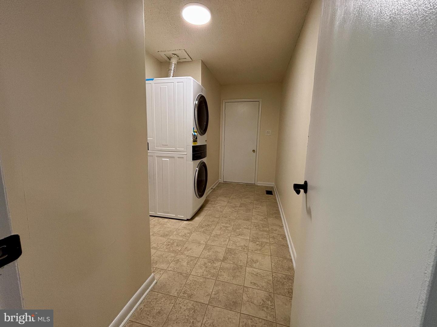 208 KEYES CT, STERLING, Virginia 20164, 5 Bedrooms Bedrooms, ,3 BathroomsBathrooms,Residential,For sale,208 KEYES CT,VALO2100836 MLS # VALO2100836