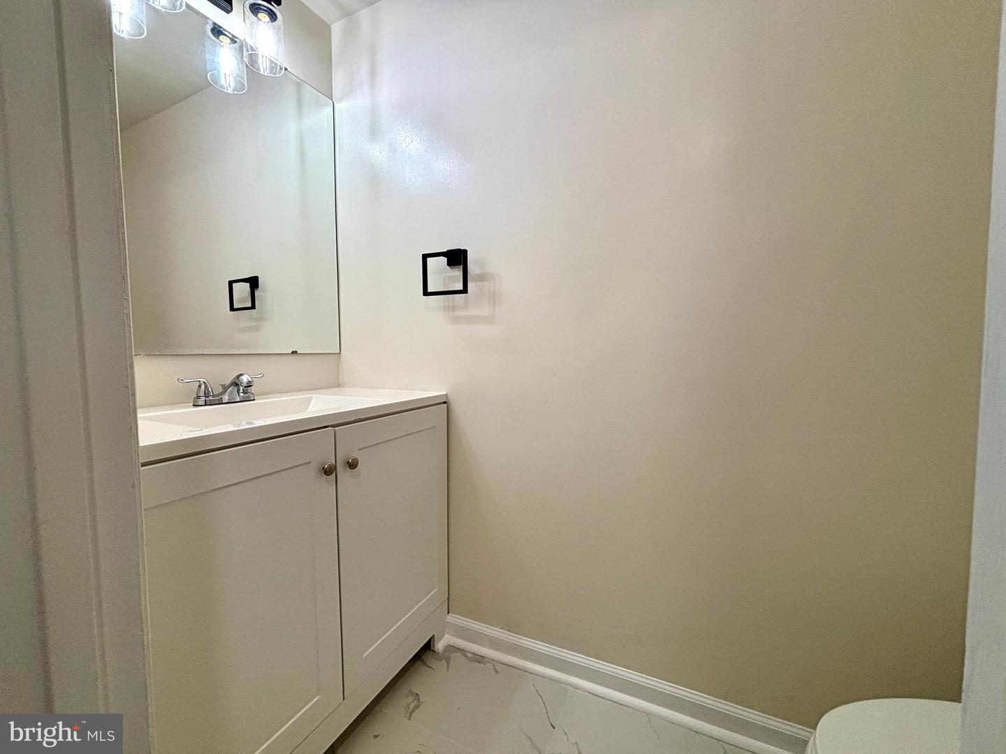 208 KEYES CT, STERLING, Virginia 20164, 5 Bedrooms Bedrooms, ,3 BathroomsBathrooms,Residential,For sale,208 KEYES CT,VALO2100836 MLS # VALO2100836