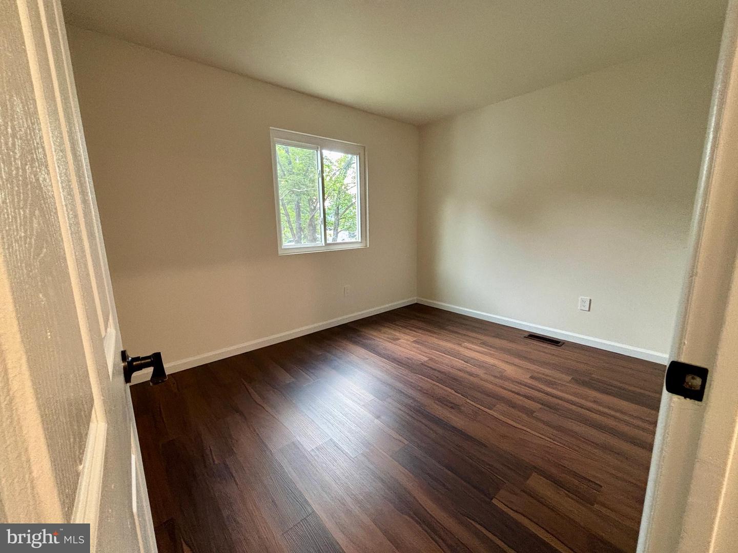 208 KEYES CT, STERLING, Virginia 20164, 5 Bedrooms Bedrooms, ,3 BathroomsBathrooms,Residential,For sale,208 KEYES CT,VALO2100836 MLS # VALO2100836