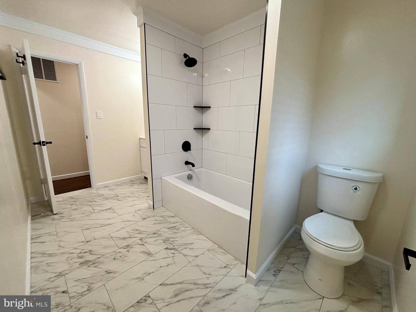 208 KEYES CT, STERLING, Virginia 20164, 5 Bedrooms Bedrooms, ,3 BathroomsBathrooms,Residential,For sale,208 KEYES CT,VALO2100836 MLS # VALO2100836