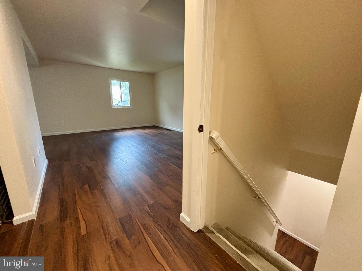 208 KEYES CT, STERLING, Virginia 20164, 5 Bedrooms Bedrooms, ,3 BathroomsBathrooms,Residential,For sale,208 KEYES CT,VALO2100836 MLS # VALO2100836