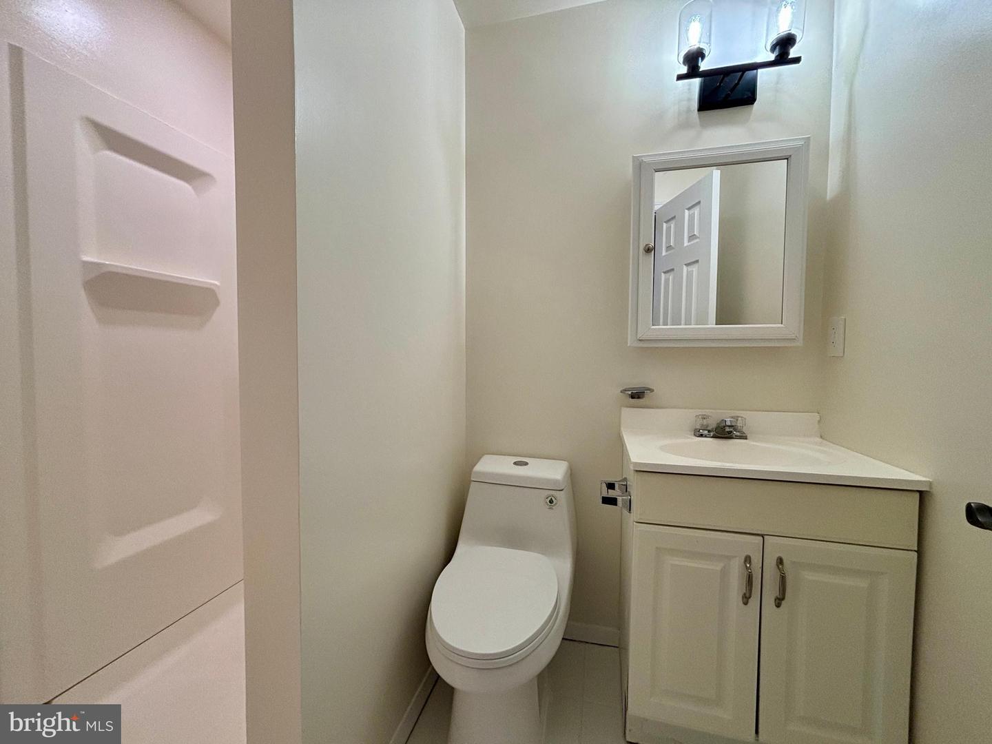 208 KEYES CT, STERLING, Virginia 20164, 5 Bedrooms Bedrooms, ,3 BathroomsBathrooms,Residential,For sale,208 KEYES CT,VALO2100836 MLS # VALO2100836