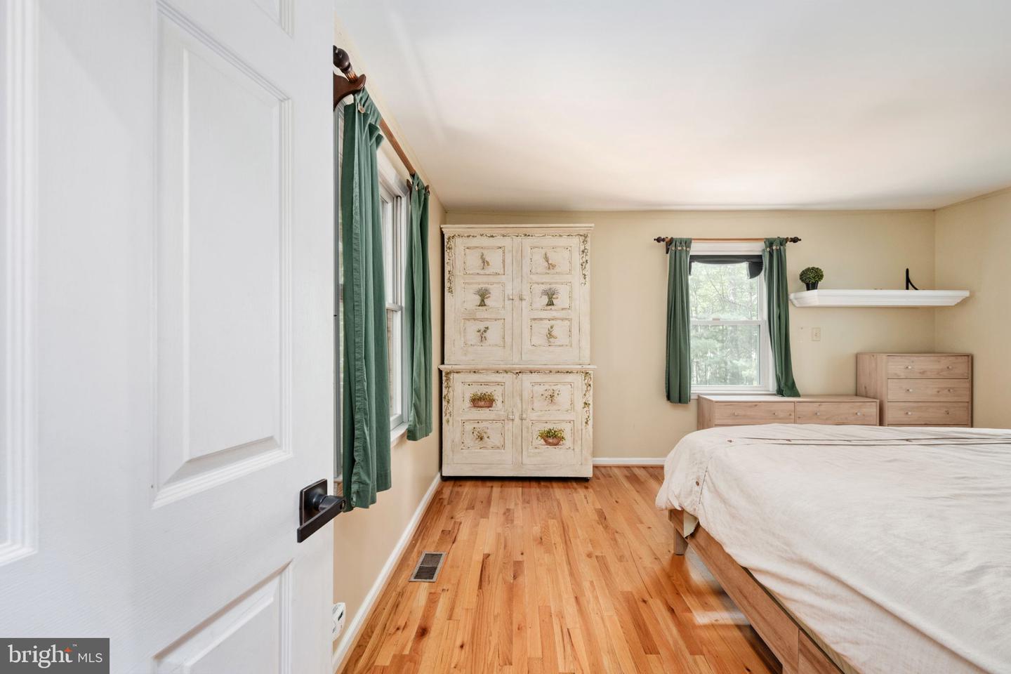 11 CARDINAL DRIVE, FREDERICKSBURG, Virginia 22406, 5 Bedrooms Bedrooms, ,3 BathroomsBathrooms,Residential,For sale,11 CARDINAL DRIVE,VAST2040360 MLS # VAST2040360