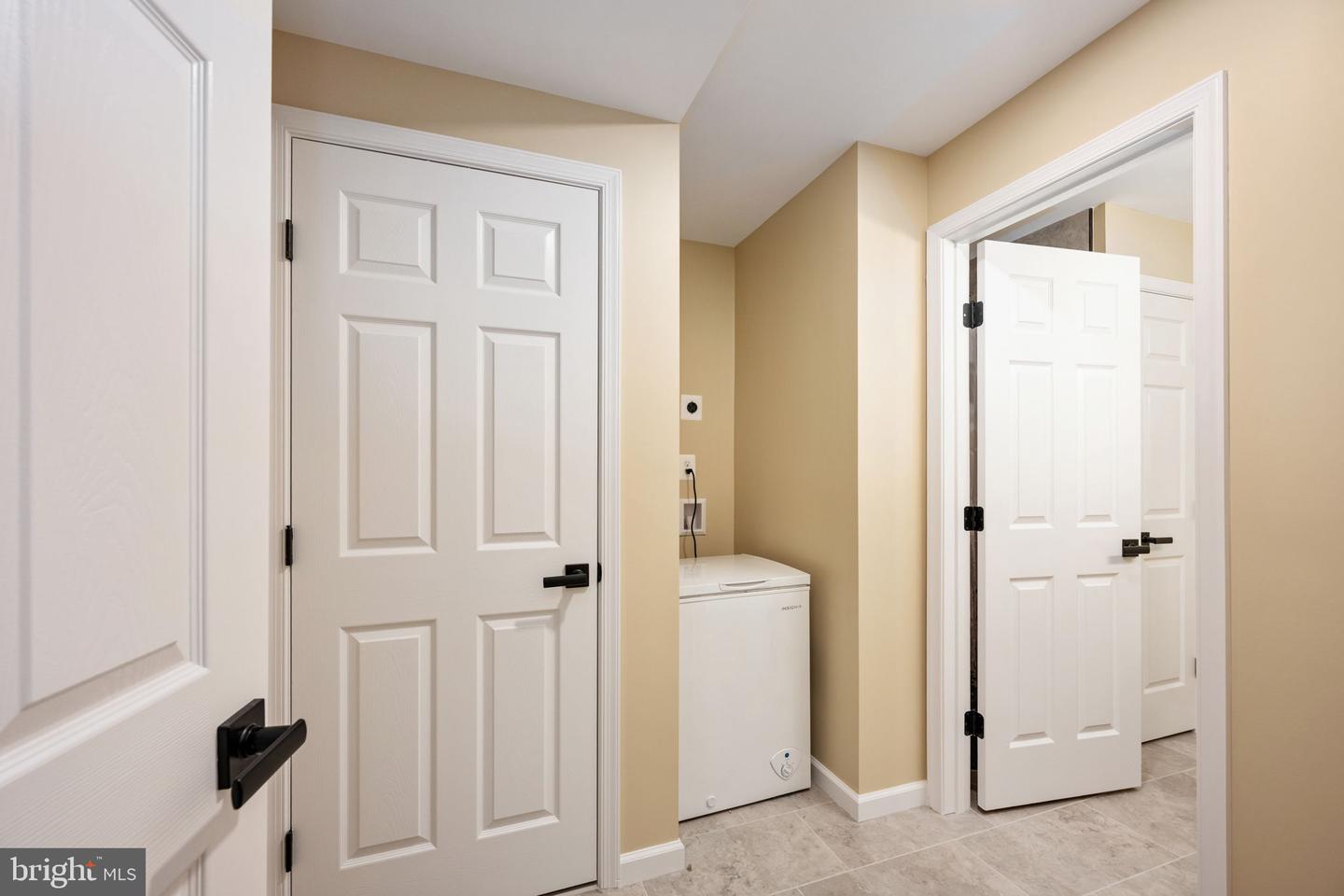 11 CARDINAL DRIVE, FREDERICKSBURG, Virginia 22406, 5 Bedrooms Bedrooms, ,3 BathroomsBathrooms,Residential,For sale,11 CARDINAL DRIVE,VAST2040360 MLS # VAST2040360