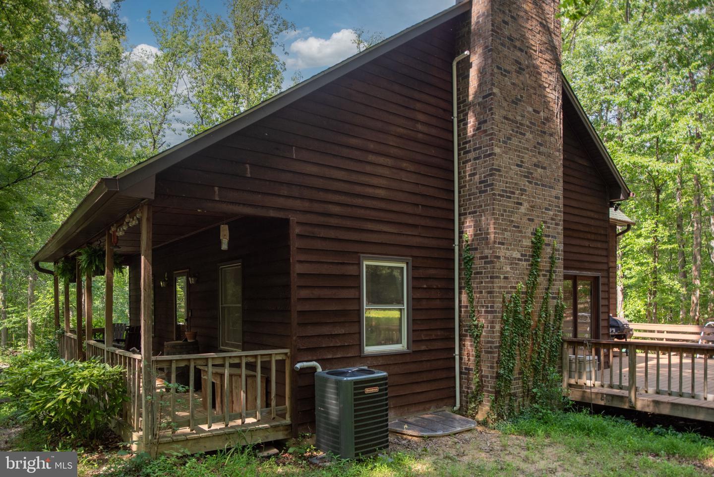 11 CARDINAL DRIVE, FREDERICKSBURG, Virginia 22406, 5 Bedrooms Bedrooms, ,3 BathroomsBathrooms,Residential,For sale,11 CARDINAL DRIVE,VAST2040360 MLS # VAST2040360