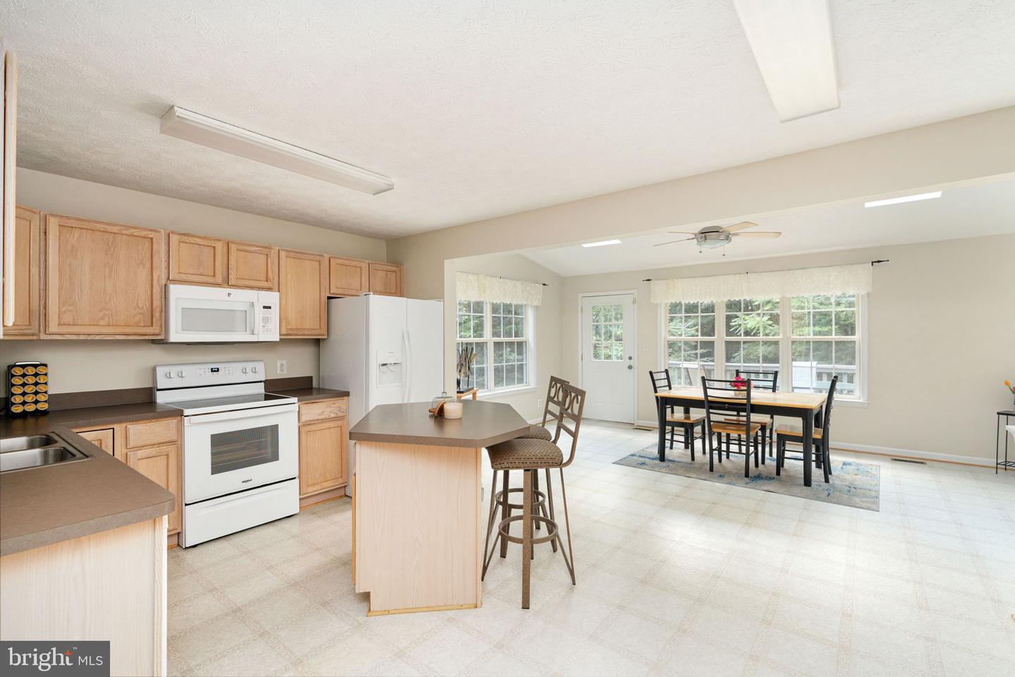 101 MEREDITH LN, FREDERICKSBURG, Virginia 22405, 3 Bedrooms Bedrooms, ,2 BathroomsBathrooms,Residential,For sale,101 MEREDITH LN,VAST2040362 MLS # VAST2040362