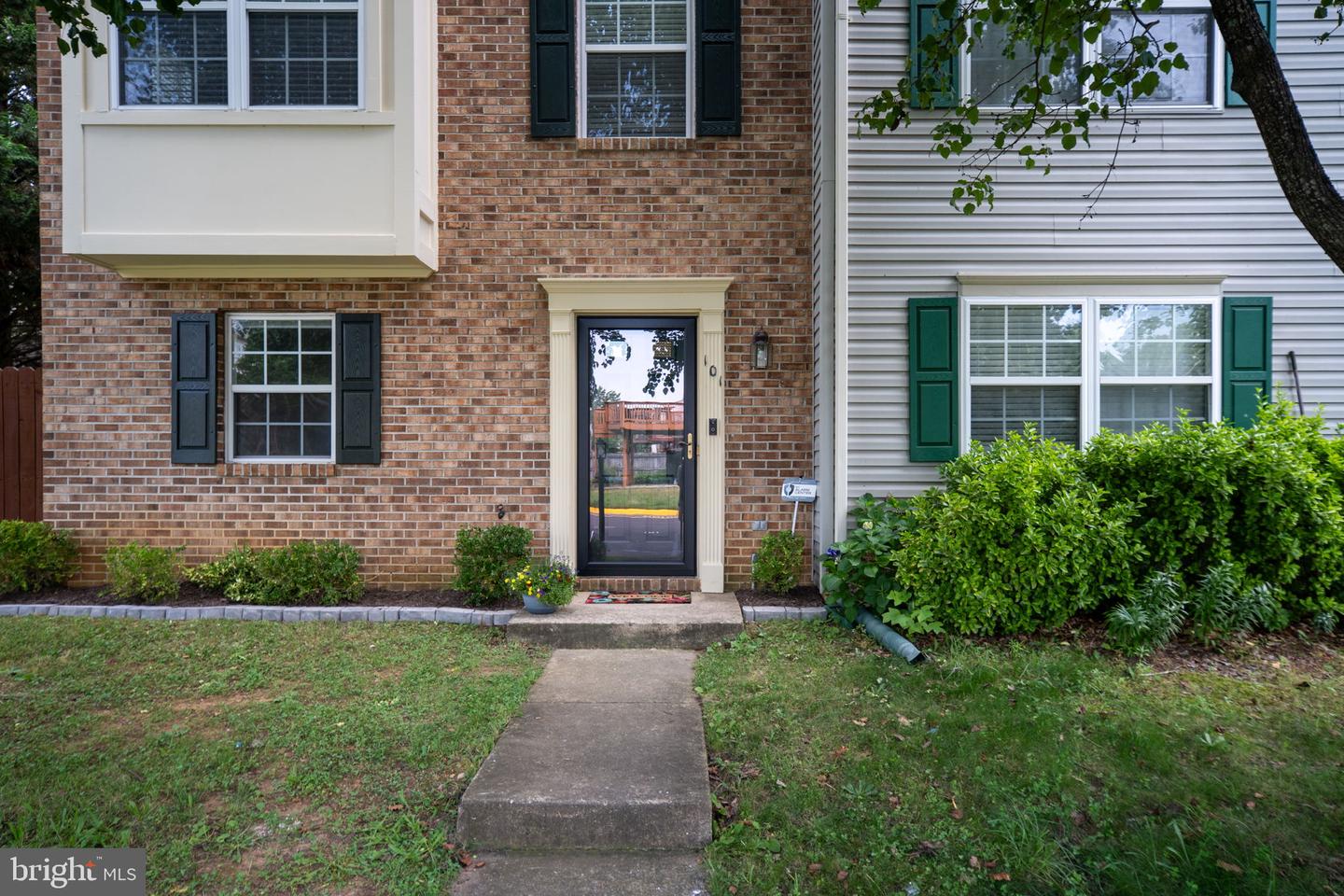 101 MEREDITH LN, FREDERICKSBURG, Virginia 22405, 3 Bedrooms Bedrooms, ,2 BathroomsBathrooms,Residential,For sale,101 MEREDITH LN,VAST2040362 MLS # VAST2040362