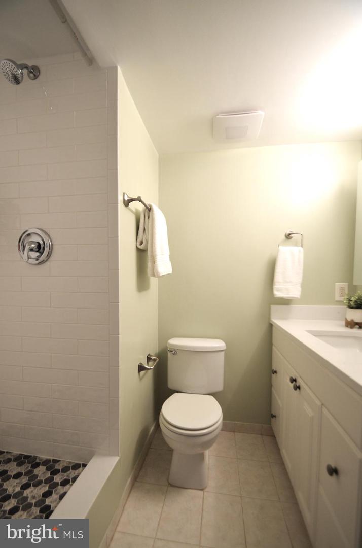 1245 13TH ST NW #902, WASHINGTON, District Of Columbia 20005, 2 Bedrooms Bedrooms, ,2 BathroomsBathrooms,Residential,For sale,1245 13TH ST NW #902,DCDC2208452 MLS # DCDC2208452