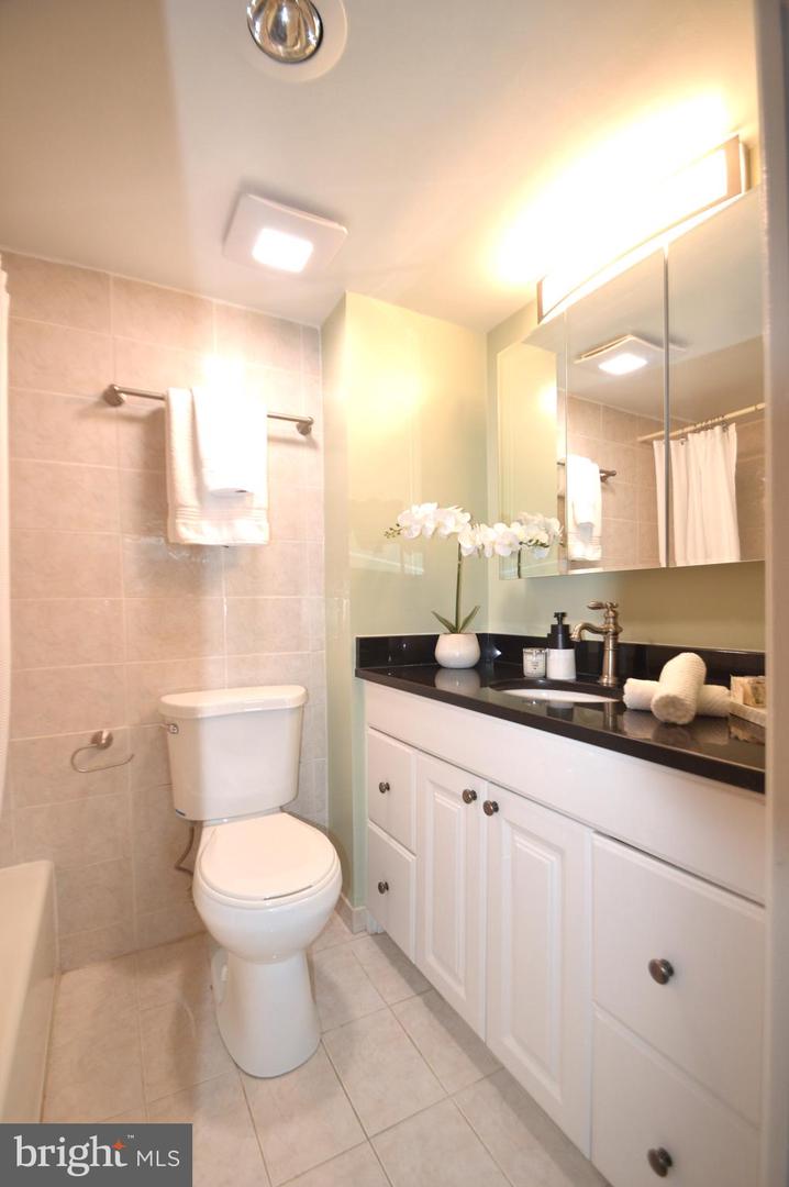 1245 13TH ST NW #902, WASHINGTON, District Of Columbia 20005, 2 Bedrooms Bedrooms, ,2 BathroomsBathrooms,Residential,For sale,1245 13TH ST NW #902,DCDC2208452 MLS # DCDC2208452
