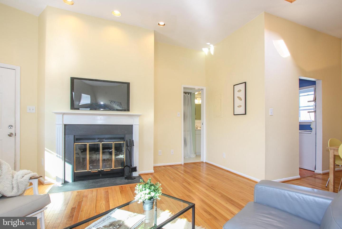 1434 POTOMAC AVE SE #5, WASHINGTON, District Of Columbia 20003, 1 Bedroom Bedrooms, ,1 BathroomBathrooms,Residential,For sale,1434 POTOMAC AVE SE #5,DCDC2208460 MLS # DCDC2208460