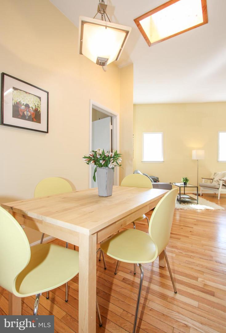 1434 POTOMAC AVE SE #5, WASHINGTON, District Of Columbia 20003, 1 Bedroom Bedrooms, ,1 BathroomBathrooms,Residential,For sale,1434 POTOMAC AVE SE #5,DCDC2208460 MLS # DCDC2208460