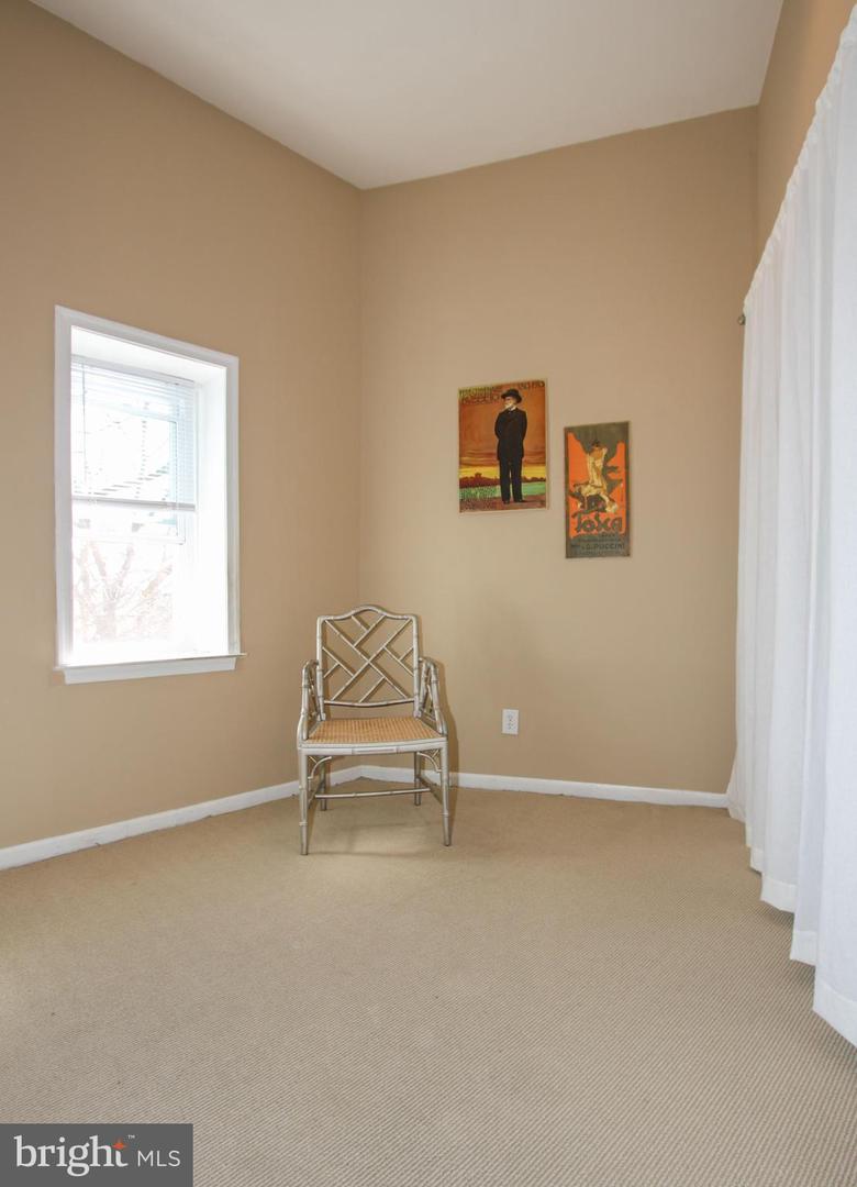 1434 POTOMAC AVE SE #5, WASHINGTON, District Of Columbia 20003, 1 Bedroom Bedrooms, ,1 BathroomBathrooms,Residential,For sale,1434 POTOMAC AVE SE #5,DCDC2208460 MLS # DCDC2208460