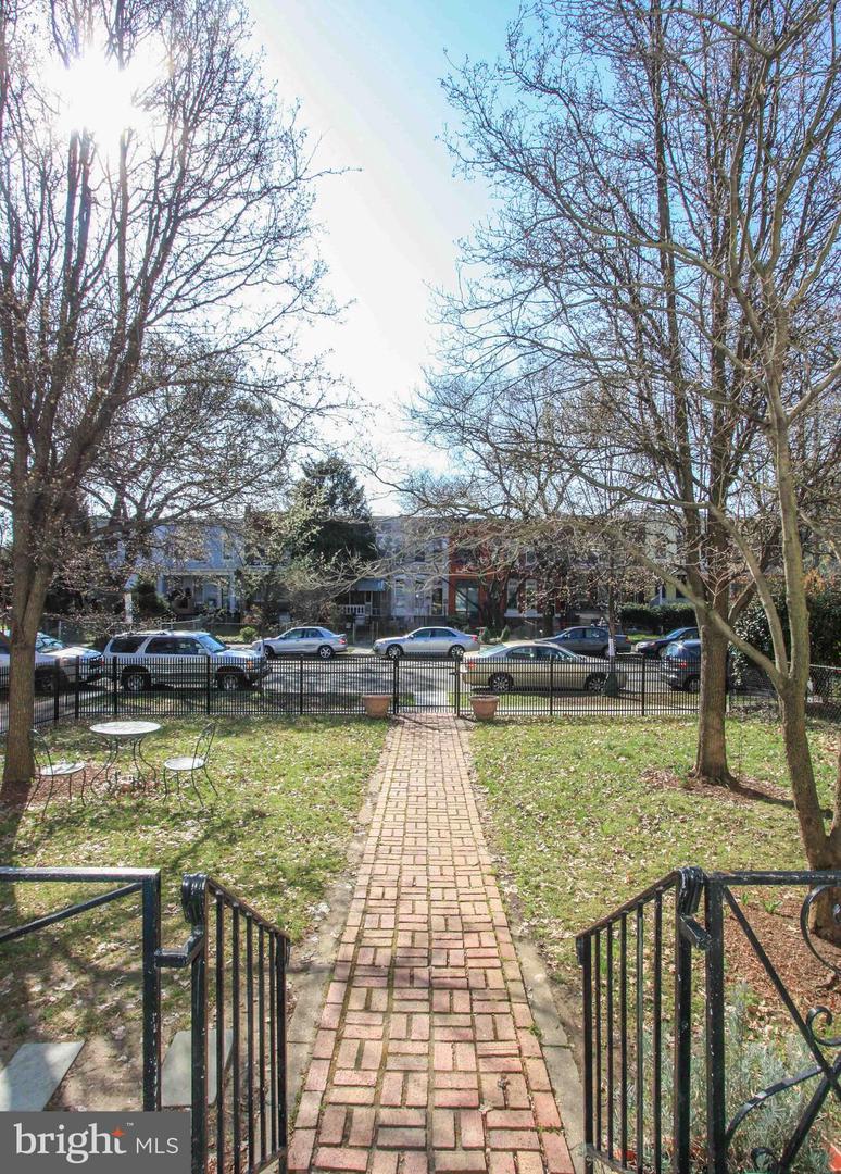 1434 POTOMAC AVE SE #5, WASHINGTON, District Of Columbia 20003, 1 Bedroom Bedrooms, ,1 BathroomBathrooms,Residential,For sale,1434 POTOMAC AVE SE #5,DCDC2208460 MLS # DCDC2208460