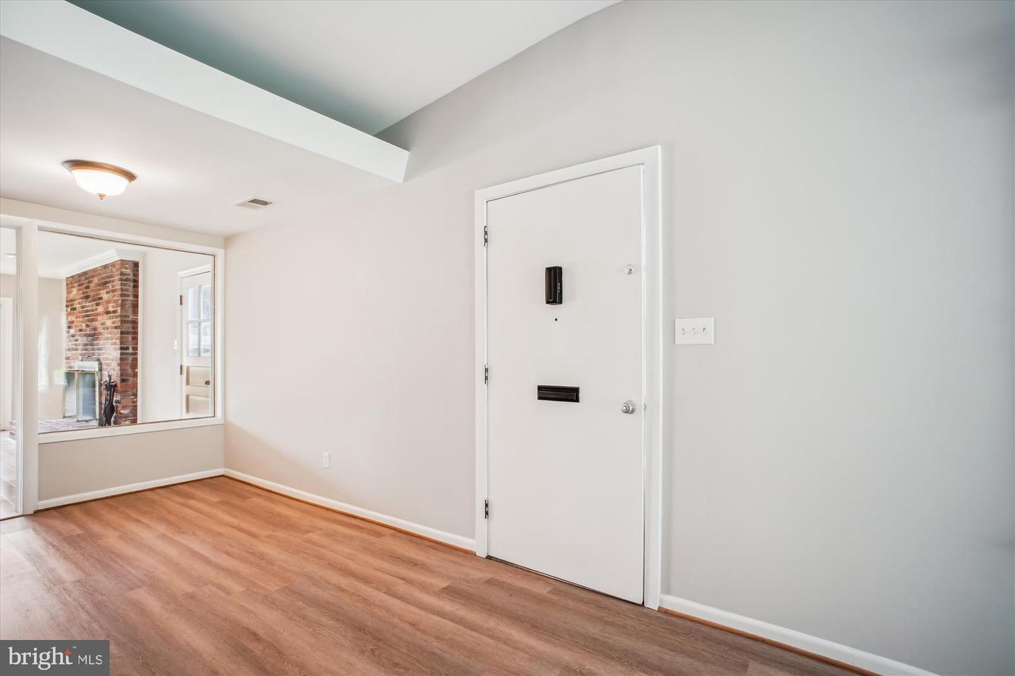 3135 MANOR RD, FALLS CHURCH, Virginia 22042, 3 Bedrooms Bedrooms, ,2 BathroomsBathrooms,Residential,For sale,3135 MANOR RD,VAFX2252664 MLS # VAFX2252664