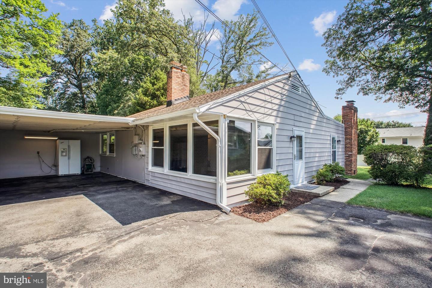 3135 MANOR RD, FALLS CHURCH, Virginia 22042, 3 Bedrooms Bedrooms, ,2 BathroomsBathrooms,Residential,For sale,3135 MANOR RD,VAFX2252664 MLS # VAFX2252664