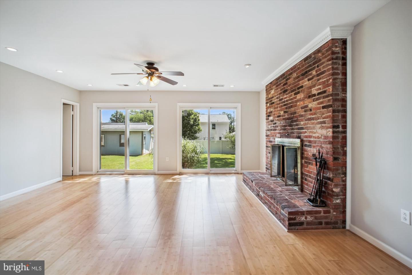 3135 MANOR RD, FALLS CHURCH, Virginia 22042, 3 Bedrooms Bedrooms, ,2 BathroomsBathrooms,Residential,For sale,3135 MANOR RD,VAFX2252664 MLS # VAFX2252664