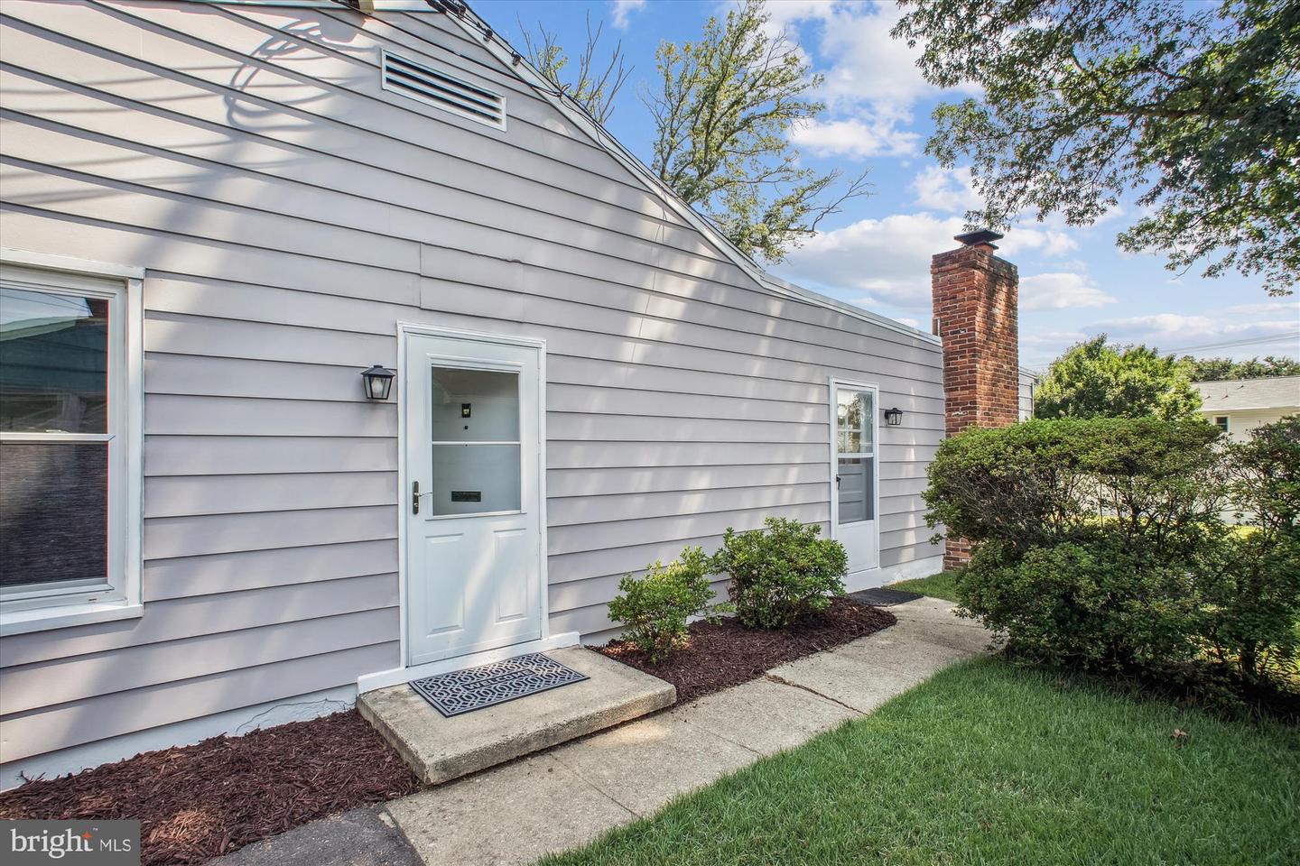 3135 MANOR RD, FALLS CHURCH, Virginia 22042, 3 Bedrooms Bedrooms, ,2 BathroomsBathrooms,Residential,For sale,3135 MANOR RD,VAFX2252664 MLS # VAFX2252664