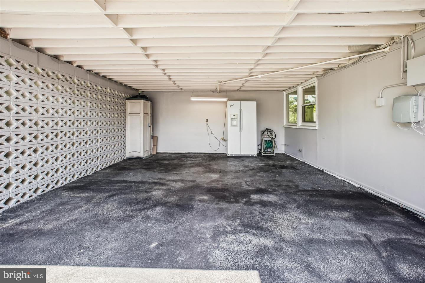 3135 MANOR RD, FALLS CHURCH, Virginia 22042, 3 Bedrooms Bedrooms, ,2 BathroomsBathrooms,Residential,For sale,3135 MANOR RD,VAFX2252664 MLS # VAFX2252664