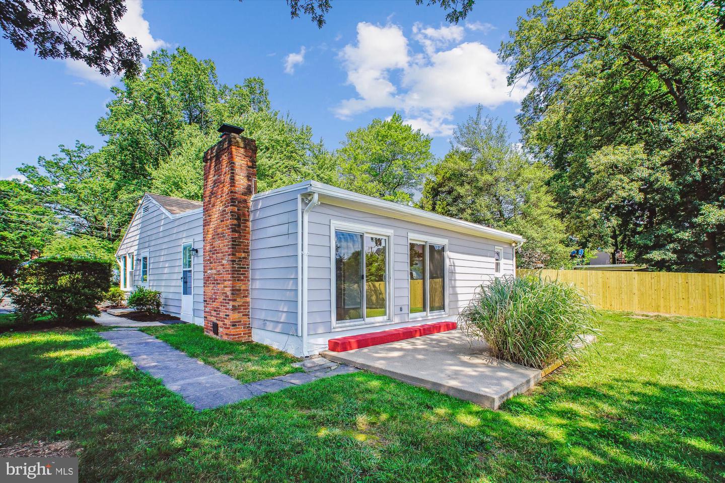 3135 MANOR RD, FALLS CHURCH, Virginia 22042, 3 Bedrooms Bedrooms, ,2 BathroomsBathrooms,Residential,For sale,3135 MANOR RD,VAFX2252664 MLS # VAFX2252664