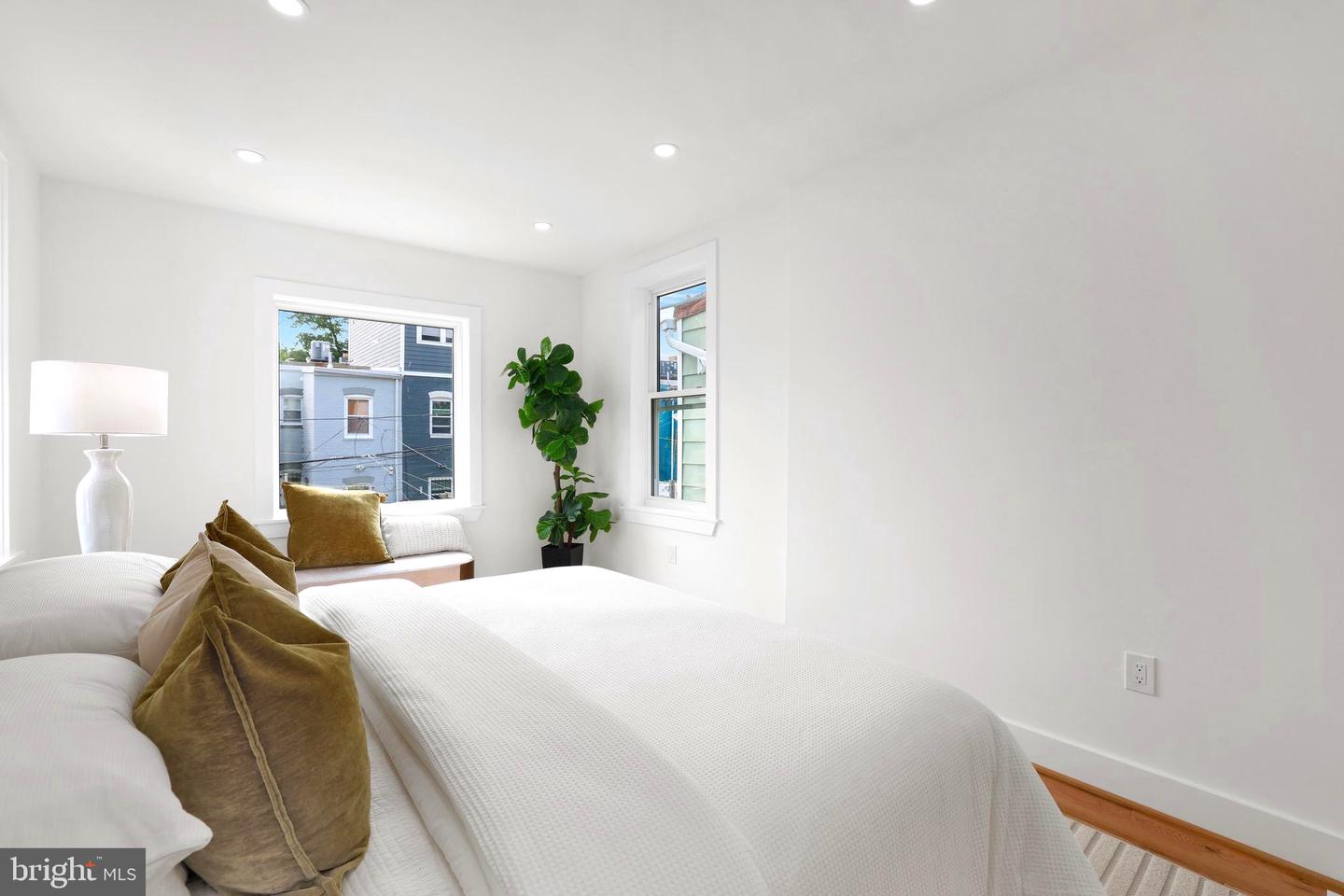 2230 12TH ST NW, WASHINGTON, District Of Columbia 20009, 3 Bedrooms Bedrooms, 3 Rooms Rooms,2 BathroomsBathrooms,Residential,For sale,2230 12TH ST NW,DCDC2208488 MLS # DCDC2208488