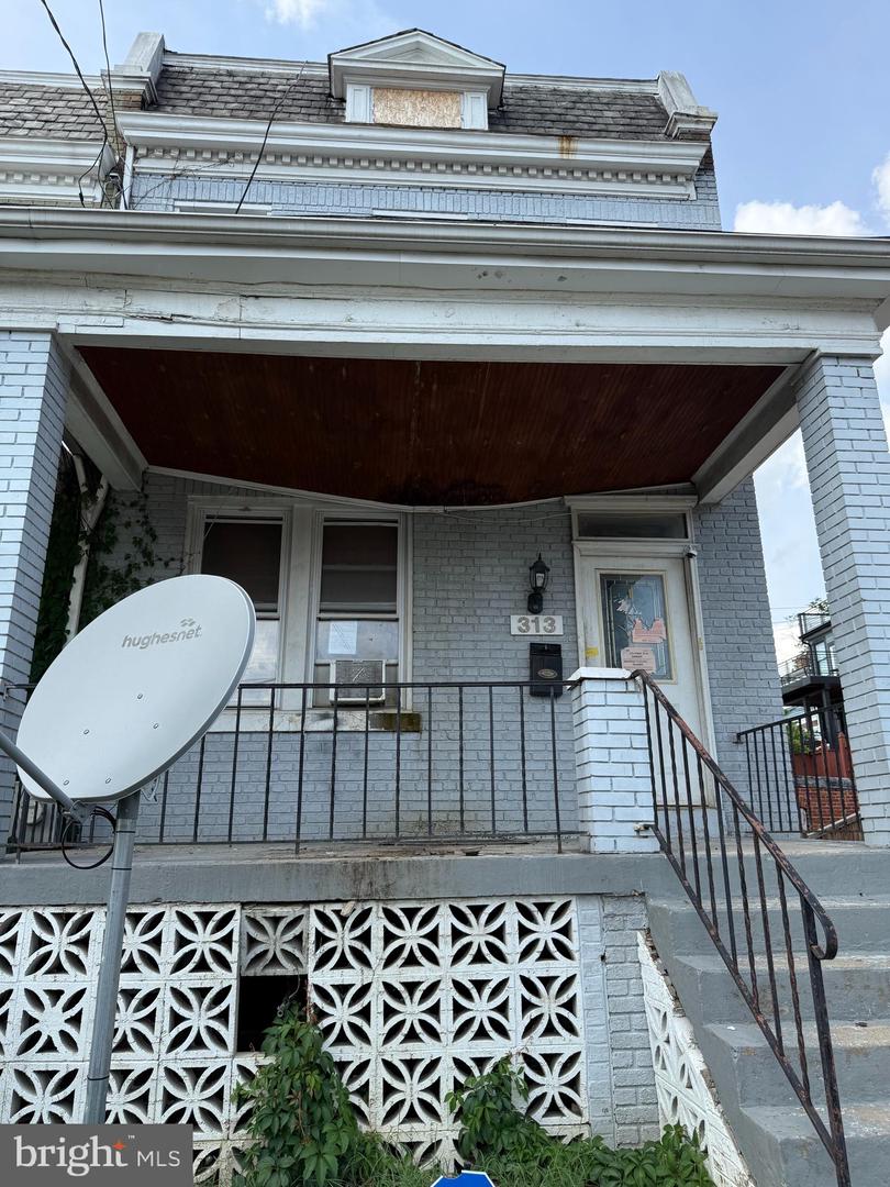 313 UPSHUR ST NW, WASHINGTON, District Of Columbia 20011, 3 Bedrooms Bedrooms, ,3 BathroomsBathrooms,Residential,For sale,313 UPSHUR ST NW,DCDC2208574 MLS # DCDC2208574