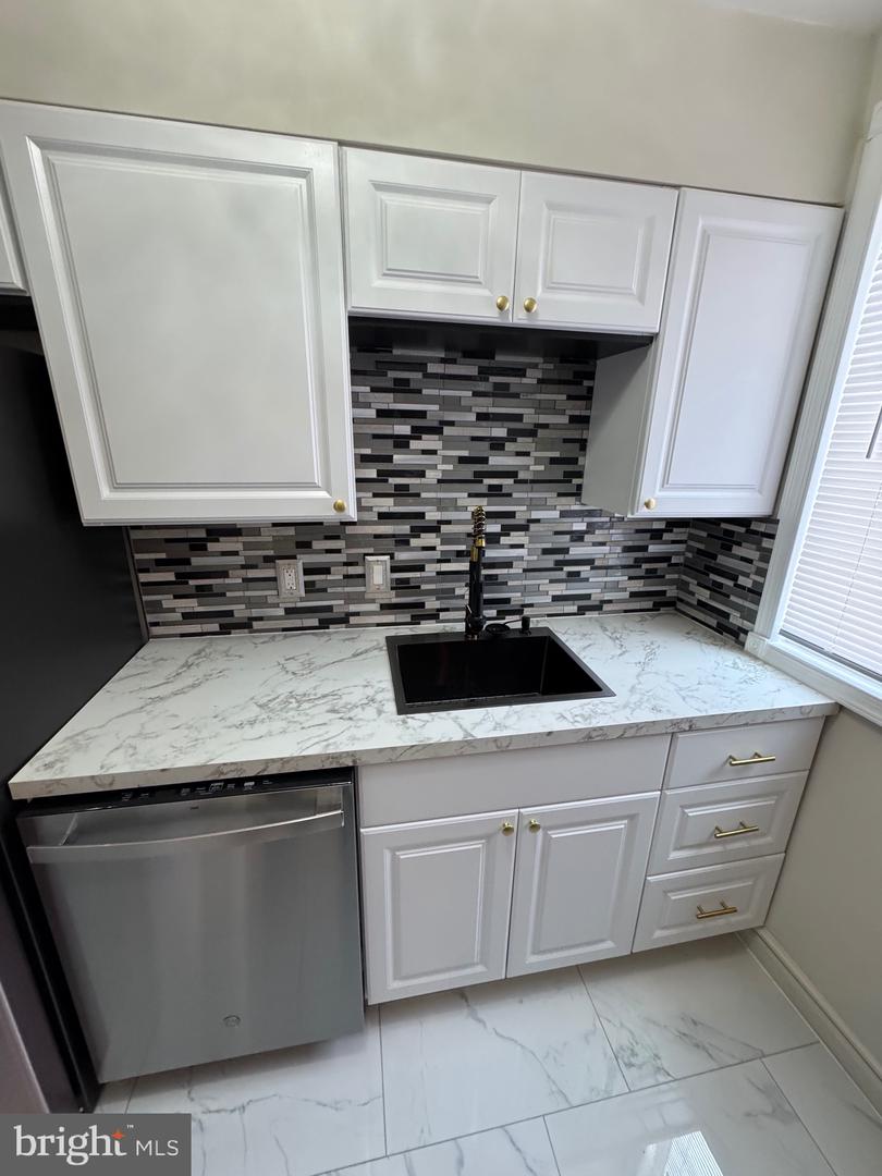 1907 GOOD HOPE RD SE #211, WASHINGTON, District Of Columbia 20020, 1 Bedroom Bedrooms, ,1 BathroomBathrooms,Residential,For sale,1907 GOOD HOPE RD SE #211,DCDC2208576 MLS # DCDC2208576