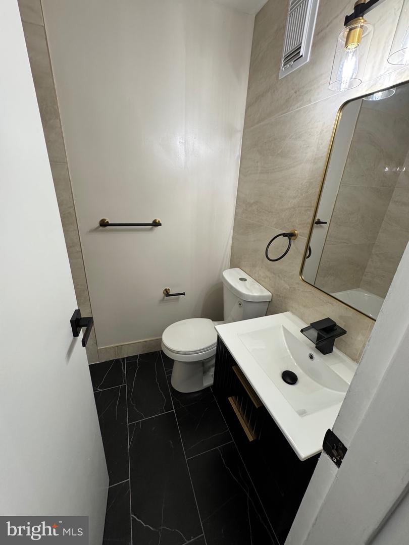 1907 GOOD HOPE RD SE #211, WASHINGTON, District Of Columbia 20020, 1 Bedroom Bedrooms, ,1 BathroomBathrooms,Residential,For sale,1907 GOOD HOPE RD SE #211,DCDC2208576 MLS # DCDC2208576