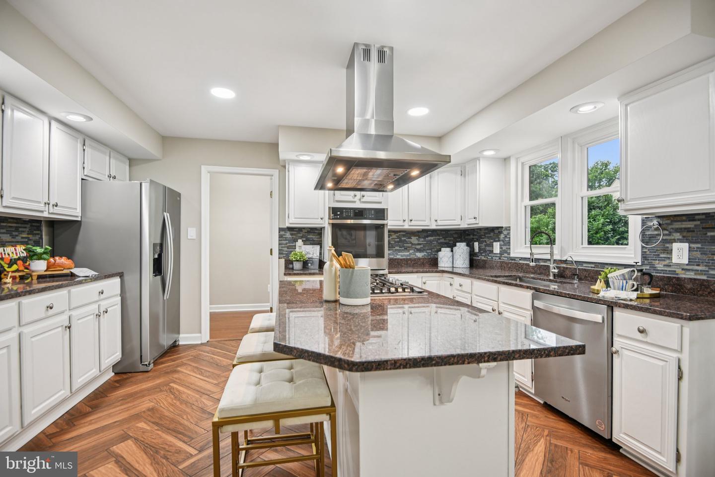 4528 ORR DR, CHANTILLY, Virginia 20151, 4 Bedrooms Bedrooms, ,4 BathroomsBathrooms,Residential,For sale,4528 ORR DR,VAFX2252948 MLS # VAFX2252948