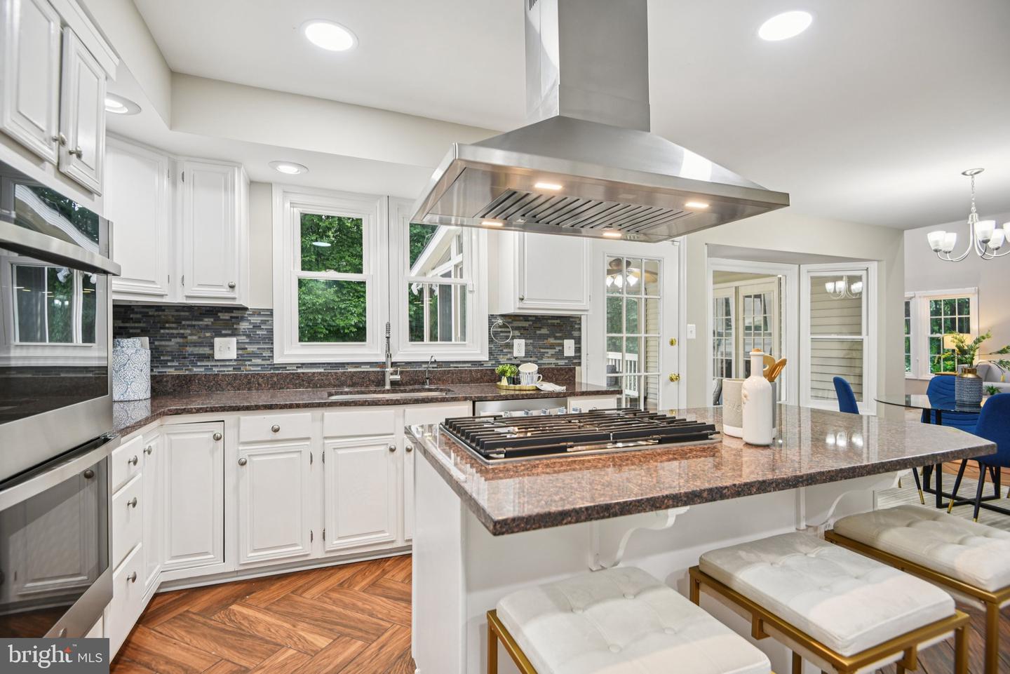 4528 ORR DR, CHANTILLY, Virginia 20151, 4 Bedrooms Bedrooms, ,4 BathroomsBathrooms,Residential,For sale,4528 ORR DR,VAFX2252948 MLS # VAFX2252948