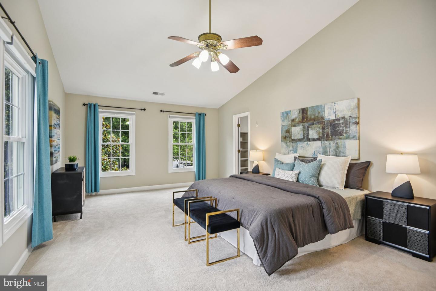 4528 ORR DR, CHANTILLY, Virginia 20151, 4 Bedrooms Bedrooms, ,4 BathroomsBathrooms,Residential,For sale,4528 ORR DR,VAFX2252948 MLS # VAFX2252948