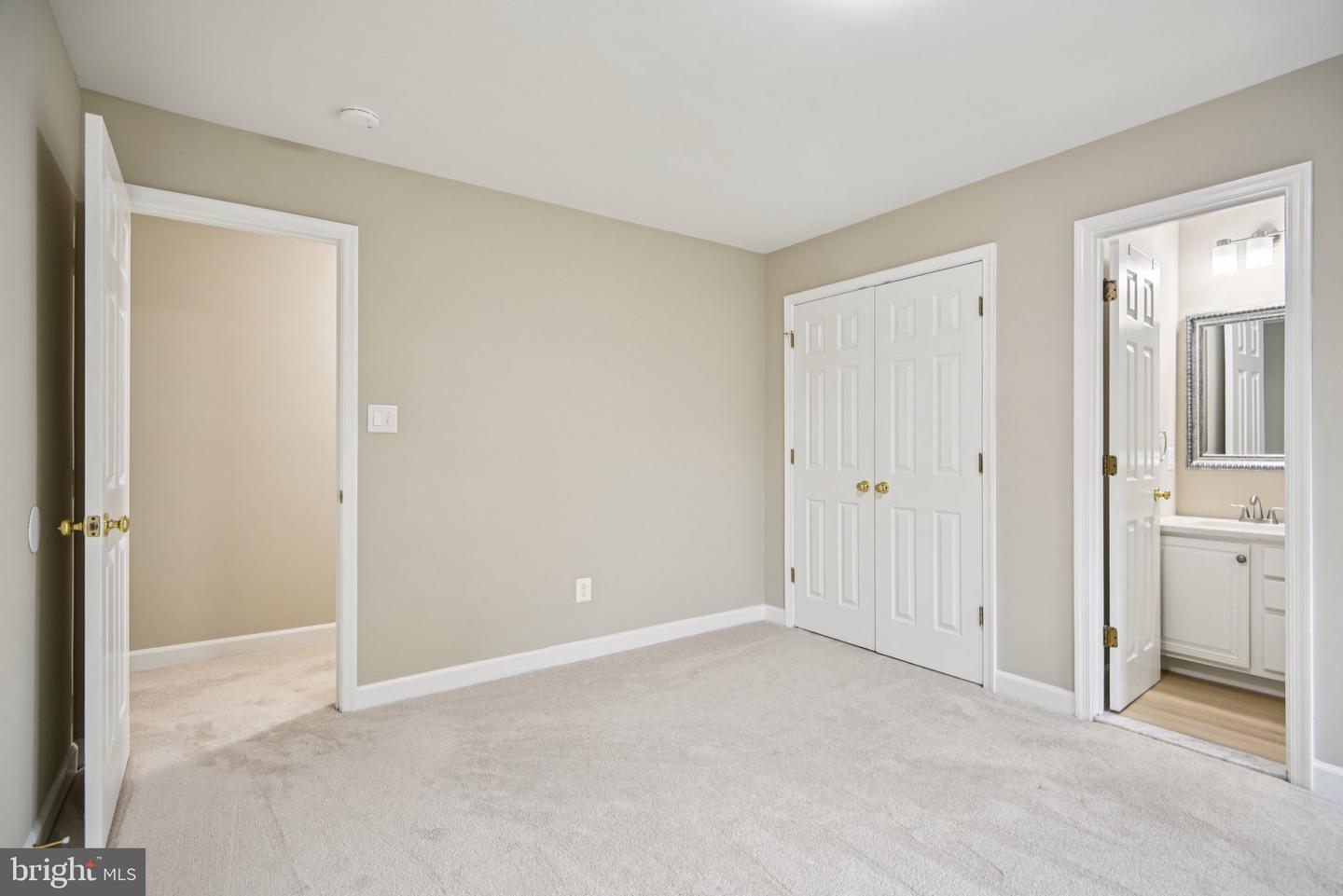4528 ORR DR, CHANTILLY, Virginia 20151, 4 Bedrooms Bedrooms, ,4 BathroomsBathrooms,Residential,For sale,4528 ORR DR,VAFX2252948 MLS # VAFX2252948