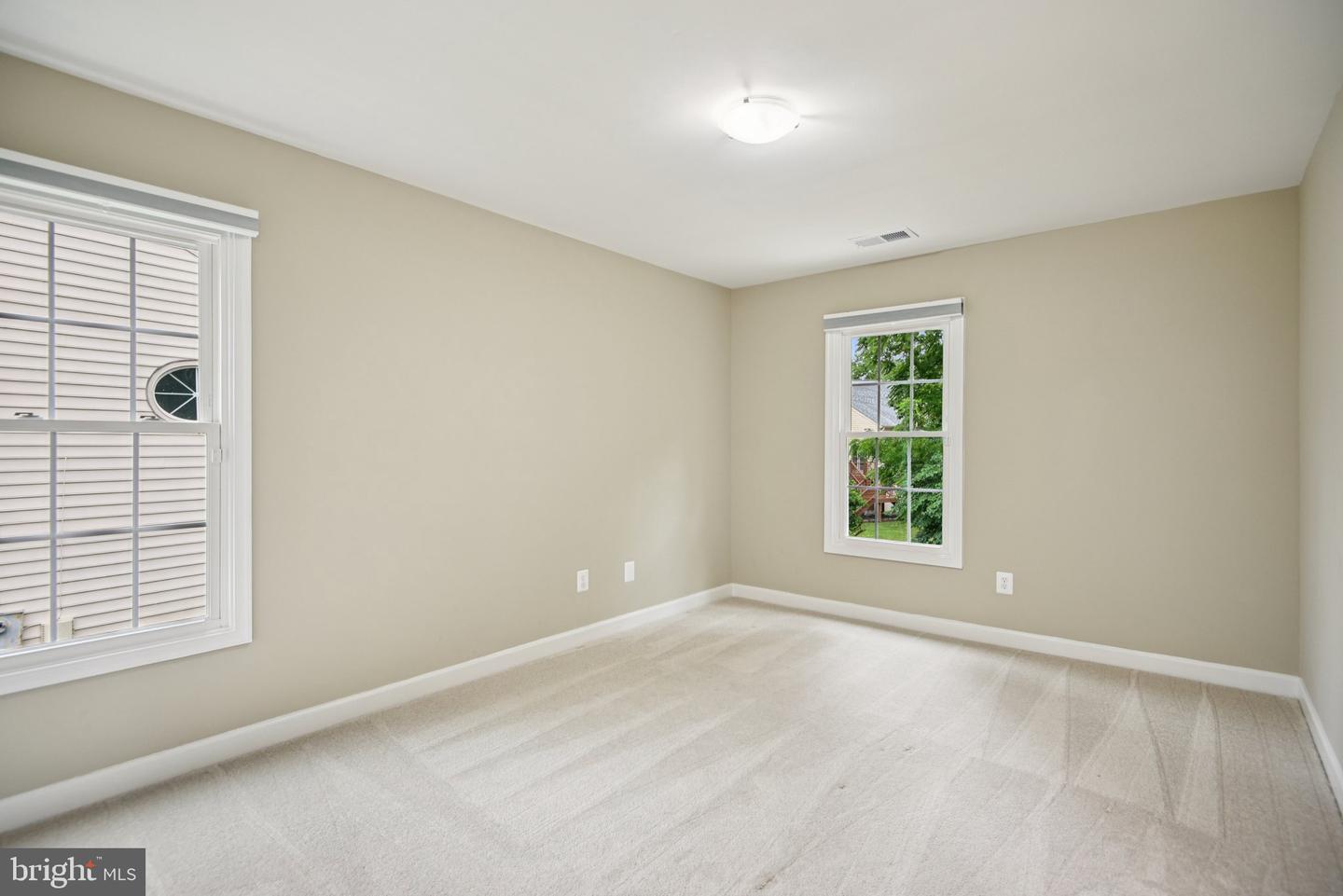4528 ORR DR, CHANTILLY, Virginia 20151, 4 Bedrooms Bedrooms, ,4 BathroomsBathrooms,Residential,For sale,4528 ORR DR,VAFX2252948 MLS # VAFX2252948