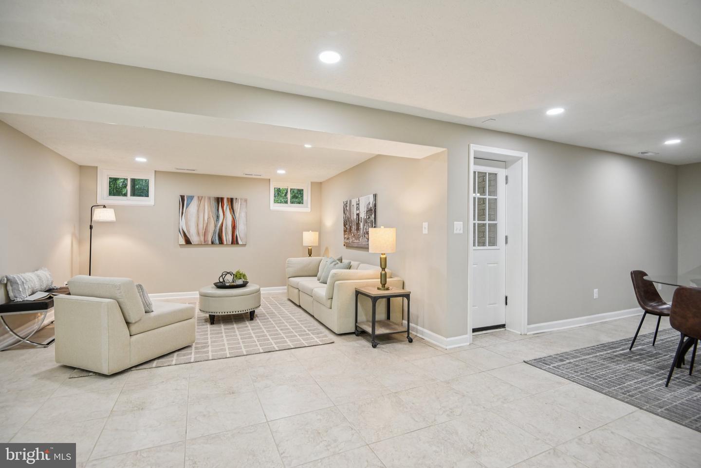 4528 ORR DR, CHANTILLY, Virginia 20151, 4 Bedrooms Bedrooms, ,4 BathroomsBathrooms,Residential,For sale,4528 ORR DR,VAFX2252948 MLS # VAFX2252948