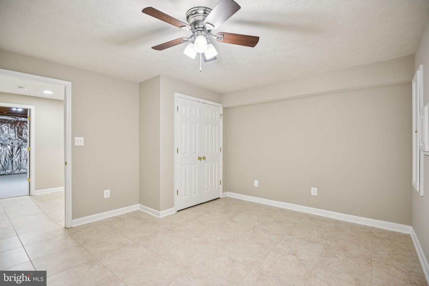 4528 ORR DR, CHANTILLY, Virginia 20151, 4 Bedrooms Bedrooms, ,4 BathroomsBathrooms,Residential,For sale,4528 ORR DR,VAFX2252948 MLS # VAFX2252948