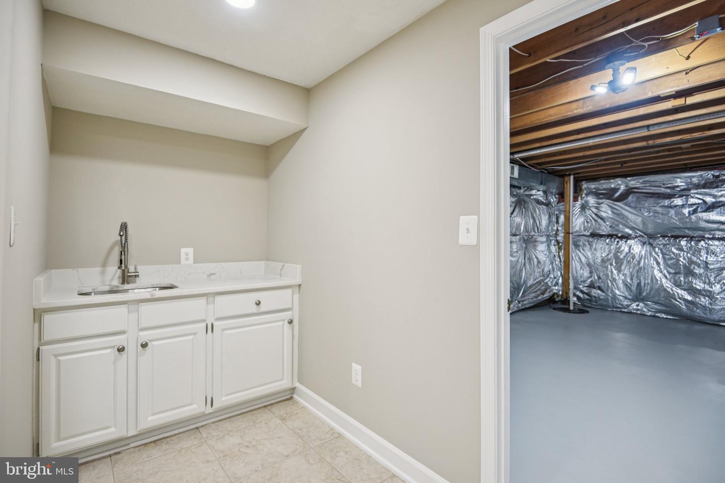 4528 ORR DR, CHANTILLY, Virginia 20151, 4 Bedrooms Bedrooms, ,4 BathroomsBathrooms,Residential,For sale,4528 ORR DR,VAFX2252948 MLS # VAFX2252948