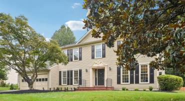 4528 ORR DR, CHANTILLY, Virginia 20151, 4 Bedrooms Bedrooms, ,4 BathroomsBathrooms,Residential,For sale,4528 ORR DR,VAFX2252948 MLS # VAFX2252948