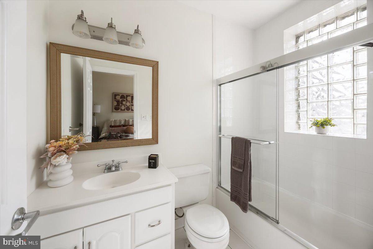 1843 MINTWOOD PL NW #207, WASHINGTON, District Of Columbia 20009, 1 Bedroom Bedrooms, ,2 BathroomsBathrooms,Residential,For sale,1843 MINTWOOD PL NW #207,DCDC2208668 MLS # DCDC2208668